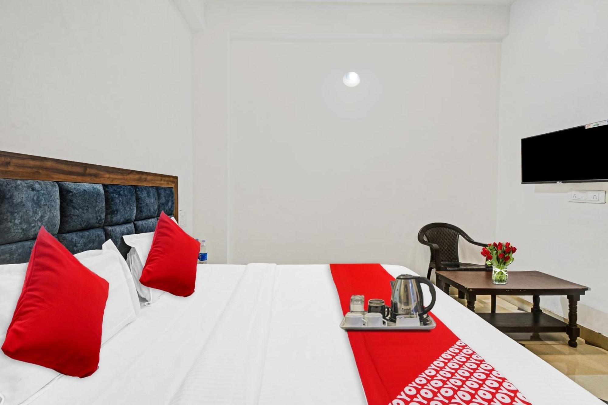 אודייפור Hotel O Padharo Saa מראה חיצוני תמונה